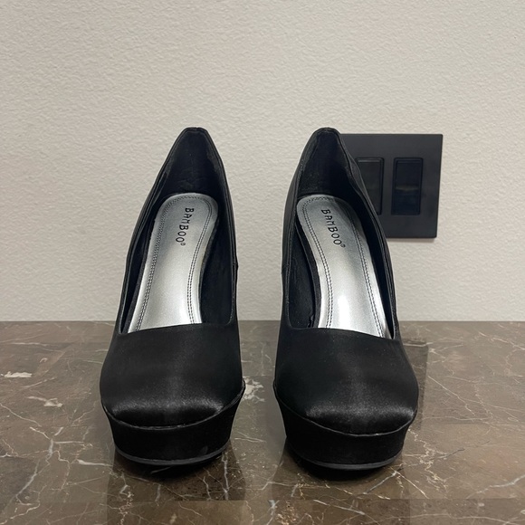 Size 8, Silk Black Pumps with Rhinestones on Heel - Picture 4 of 9